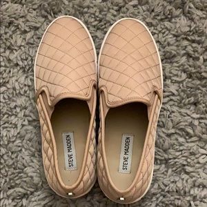 Light pink/ tan Steve Madden slip on shoes